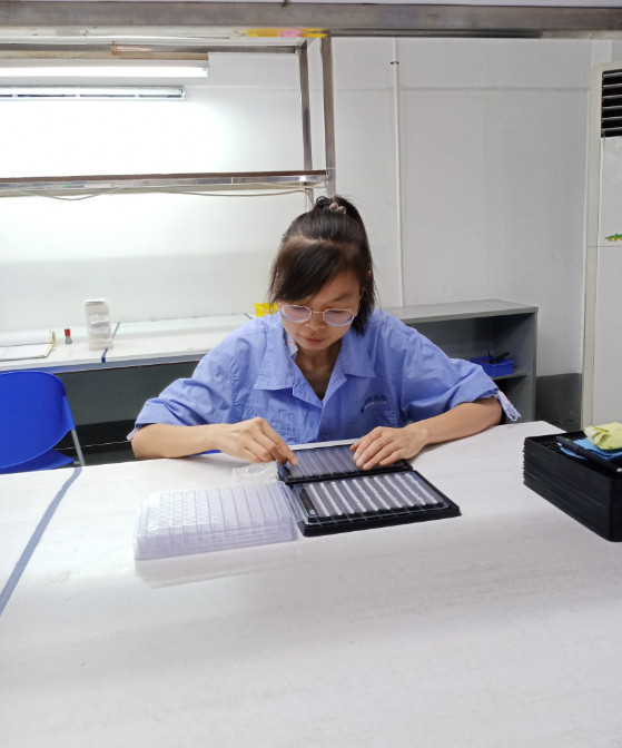 勤懇敬業(yè)、甘于奉獻(xiàn)---記晨信公司制造一部非標(biāo)班班長(zhǎng)汪玲同志